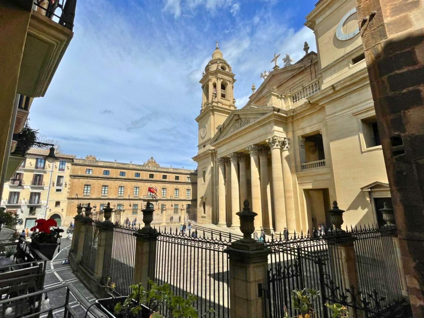 Apartment Frente A La Catedral *